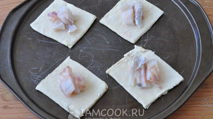 слойки с минтаем