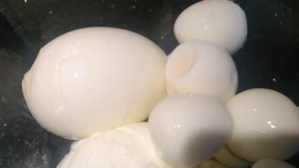 слойки с щавелем, сыром и яйцом