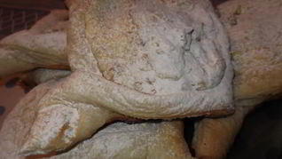 Слойки с творогом