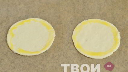 слойки с яблоками