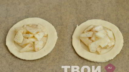 слойки с яблоками