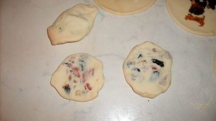 слойки солнце на тарелке