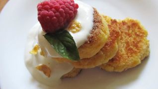 Оранжевые сырники