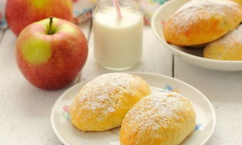 Рецепт сочней с яблоками