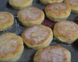 Сырники из прокисшего творога