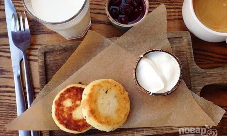 Рецепт сырников с пьяным изюмом