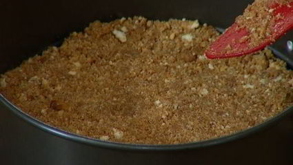 творожник с белым шоколадом и малиной