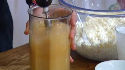 творожник с белым шоколадом и малиной