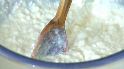 творожник с белым шоколадом и малиной