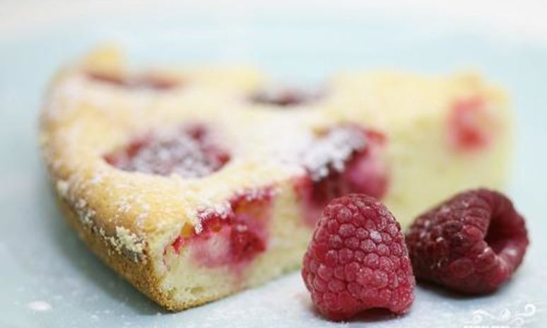 Рецепт творожника с малиной