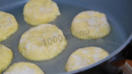 творожники классические на сковороде