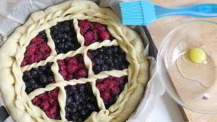 дрожжевое тесто с ягодами