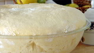 Сдобное дрожжевое тесто для плюшек