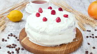 Изумрудный торт со шпинатом