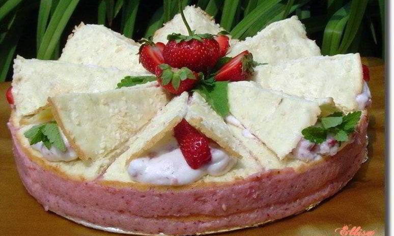 Рецепт клубнично-кокосового торт