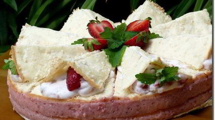 клубнично-кокосовый торт