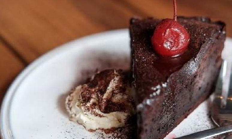 Рецепт шоколадна-вишневого торт