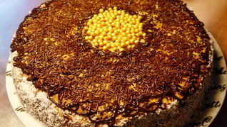 Шоколадный торт без выпечки