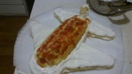 торт в виде самолета