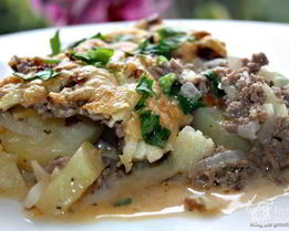 Картофельная запеканка с фаршем и грибами