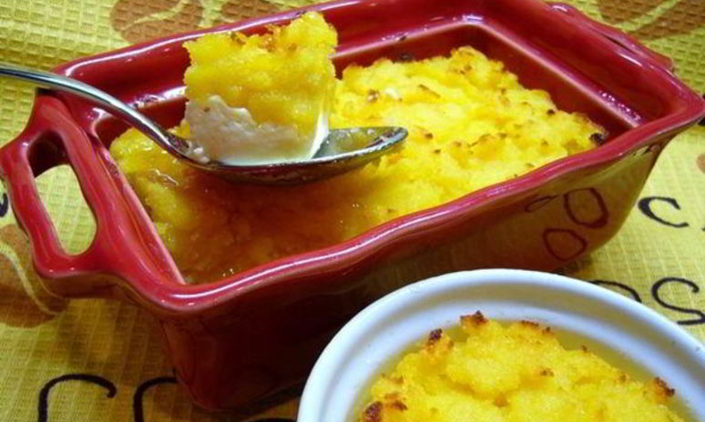 Рецепт манной запеканки на апельсиновом соке с творогом