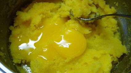 манная запеканка на апельсиновом соке с творогом