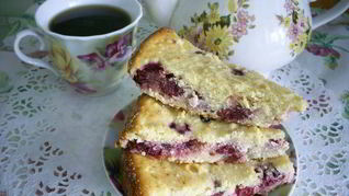 Творожная запеканка с вишней