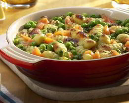 Запеканка из ньокков с копченой семгой