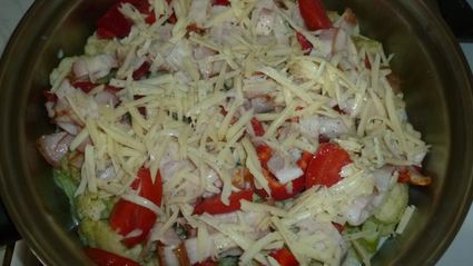 запеканка из цветной капусты с беконом