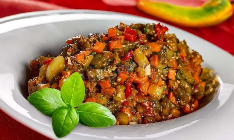 Рецепт баклажанной икры кусочками на зиму пальчики оближешь