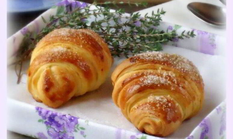 Рецепт булочек слоеных с джемом и вареной сгущенкой