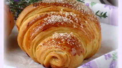 булочки слоеные с джемом и вареной сгущенкой