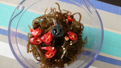 чиа-джем из морской капусты и клюквы