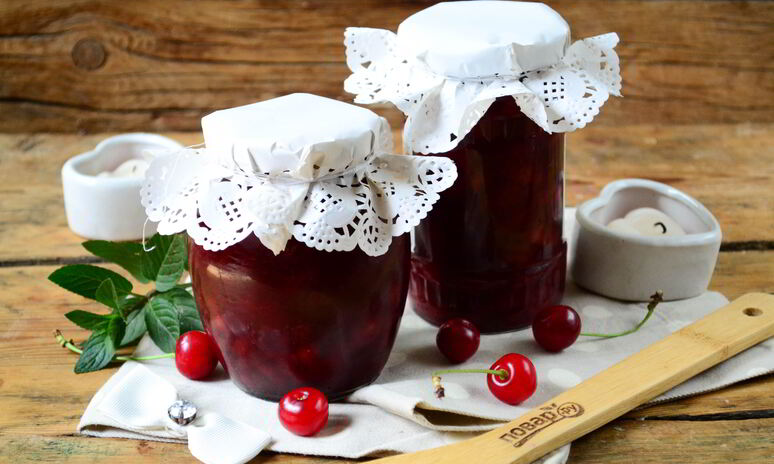 Рецепт джема из вишни с косточками