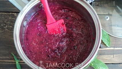 кабачковый джем с черной смородиной