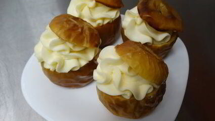 запеченные яблоки с джемом из пряной груши