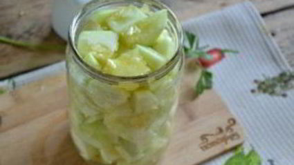 кабачки в чесночном соусе на зиму