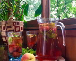 Клубничный компот с мятой