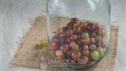 компот из красного и зеленого крыжовника на зиму