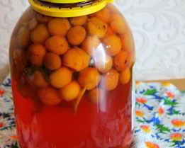 Компот из мелкой сливы с мятой