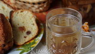 Компот из сушеных яблок с тимьяном