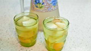 Компот из яблок и кураги