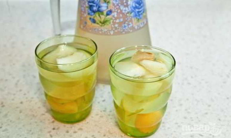 Рецепт компота из яблок и кураги