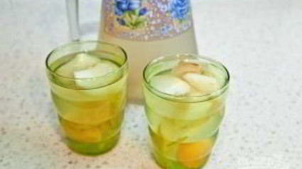 компот из яблок и кураги