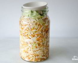 Квашеная капуста в банках