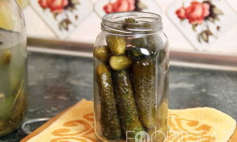 Рецепт квашеных огурцов в банка холодного засола