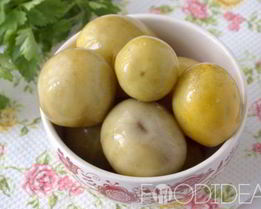 Квашеные зеленые помидоры