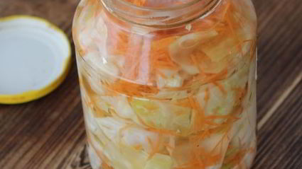 капуста, маринованная кусочками