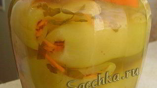 Маринованный перец с морковью