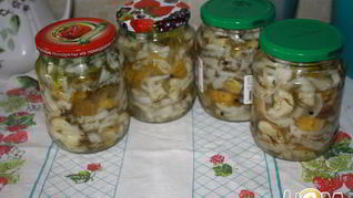 Огурчики маринованные